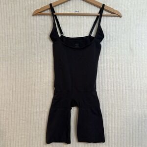Skims sold n/a  Shortie Bodysuit Onyx Black Size n/a sold